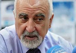 Պարույր Հայրիկյան. Ռուս-ադրբեջանական զենքի վաճառքի գործարքից հետո Հայաստանի իշխանությունները պետք է սառեցնեին Մոսկվայի հետ դիվանագիտական հարաբերությունները