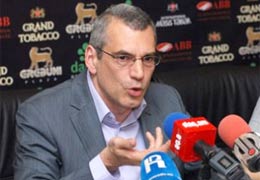 Expert: Oligarchs and corruption are an even bigger threat for Armenia