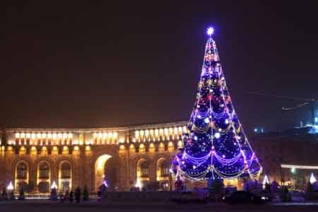 19-го декабря в 19:00 на Площади Республики зажгутся огни главной новогодней ёлки