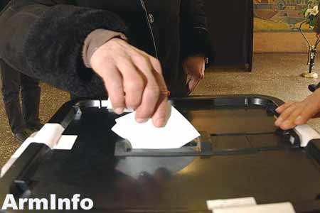 The Ombudsman, the Ministry of Defense, the Investigation Committee and the Free Observer made public a number of irregularities during the early elections.