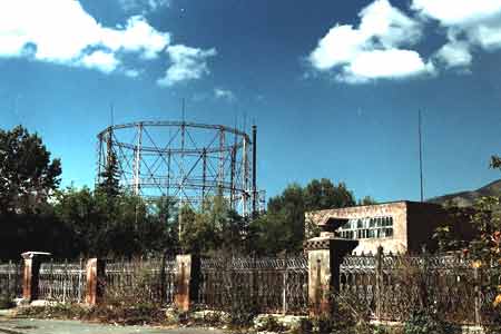 «Լուսավոր Հայաստանը» տագնապ է ազդարարում. Ռազմավարական նշանակության «Վանաձորի Քիմպրոմ» կոմբինատի ակտիվների իրացվում են