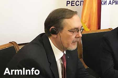 Посол России: Большинство населения Армении несогласно с инициативой оппозиционной фракции "Елк" о выходе страны из ЕАЭС