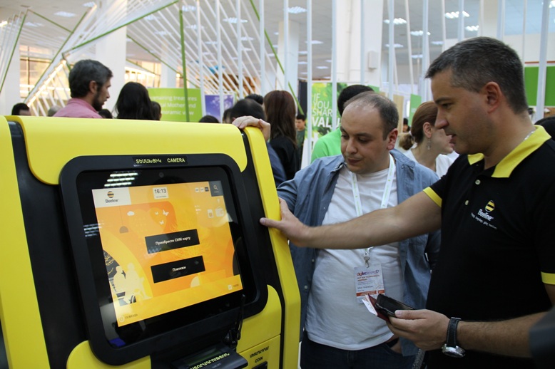 Beeline запустил первый в Армении Cимкомат - терминал для продажи SIM-карт