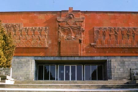 Микаэл Бадалян: Задача нового руководства музея <Эребуни> сделать его высокоинтеллектуальным и современным центром