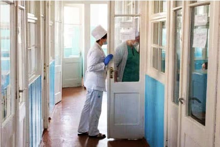Глава Минздрава Армении: Состояние годовалого ребенка, избитого сожительницей отца, остается крайне тяжелым