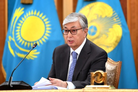 Токаев: Астана поддерживает стремление Еревана и Баку открыть новую страницу в их отношениях