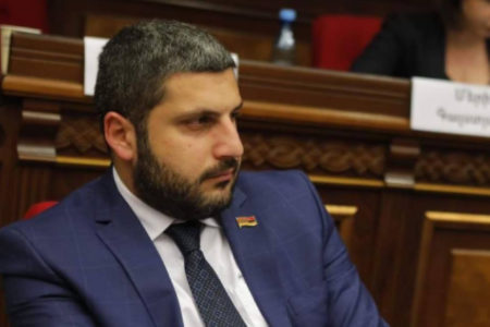 Армен Памбухчян покинул должность первого замглавы МЧС РА