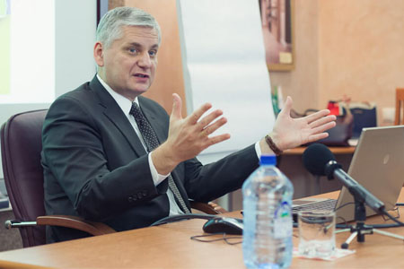 Ռուս փորձագետ. կան խարիսխներ, որոնք Իրանին և Ադրբեջանին հետ են պահում պատերազմից՝ թեև կան դժգոհություններ