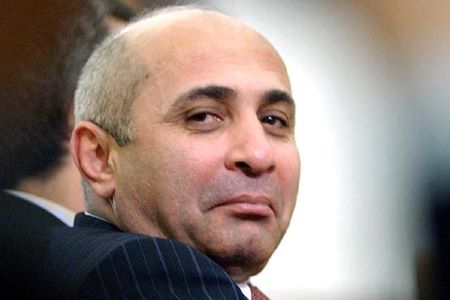 Դատարանը քննության է ընդունել ՀՀ գլխավոր դատախազության վերջին հայցերը՝ Հովիկ Աբրահամյանի հարազատներին պատկանող ապօրինի ձեռք բերված գույքի բռնագրավման վերաբերյալ