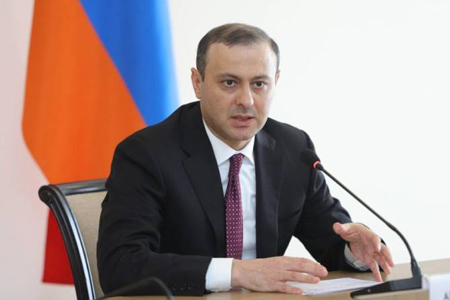 Григорян: РМК из Арцаха отправился в пункты временного размещения в Горисе и Сисиане 