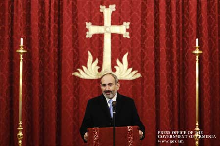 Пашинян сравнил путь Иисуса Христа с трудностями, с которыми столкнулась его политическая сила