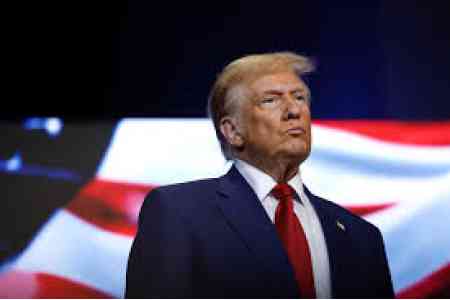 Трамп приказал ликвидировать 7 агентств, включая головную компанию "Голоса Америки" и Радио "Свобода"