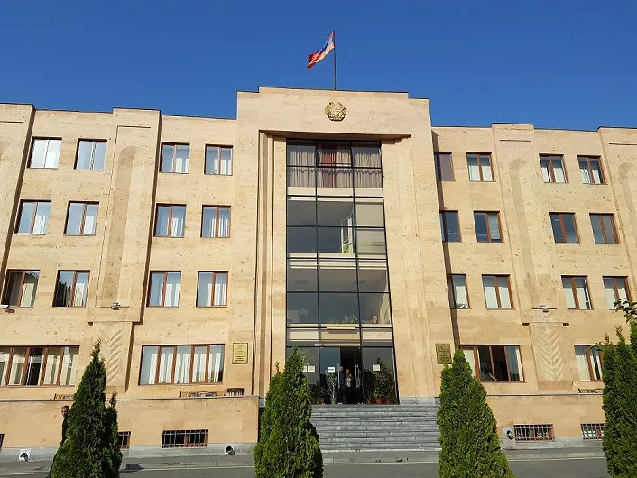 Служба миграции Армении: Срок действия свидетельства о временной защите для арцахцев будет автоматически продлен