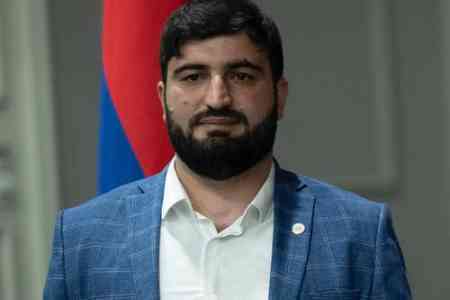 Политик: Армянские депутаты получили миллионные премии в условиях, когда 24% населения страны испытывают нехватку хлеба