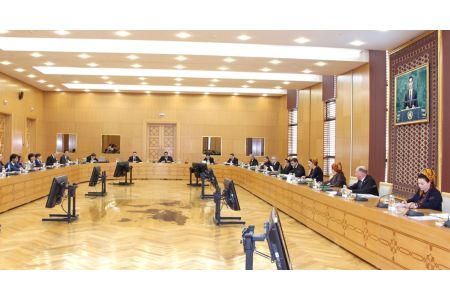 В МИД Туркменистана состоялся межведомственный круглый стол с участием представителей МОТ