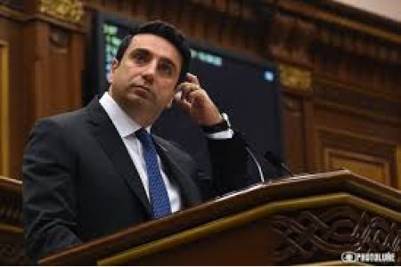 Ален Симонян: <Карабах принадлежит Азербайджану - почему вы говорите Арцах?>