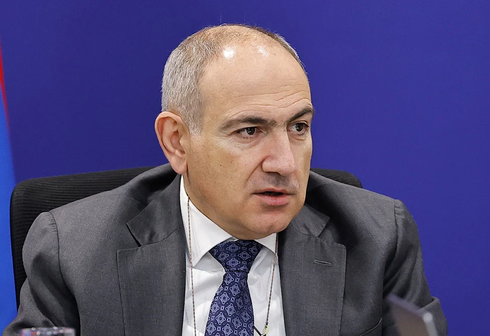 Փաշինյանը պնդում է․ ինքը հասել է խաղաղության, բայց այդ խաղաղությունն ընտրողի պաշտպանության կարիքն ունի։ Այլապես, «եռագլուխ կուսակցությունը» «կխժռի» այն