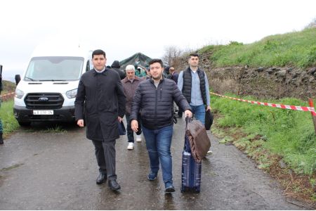 Հայկական պատվիրակությունն Ադրբեջան է մեկնել ցամաքային սահմանով՝ "Խաղաղության կամուրջ" նախաձեռնության շրջանակում