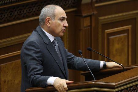 Как игра в покер: премьер-министр Армении обрушился с резкой критикой в адрес оппозиции