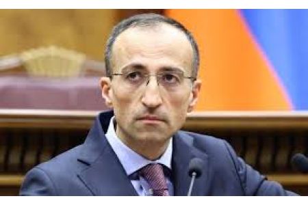 Тему уничтожения армянских памятников в Азербайджане не следует включать в повестку отношений между Ереваном и Баку - министр