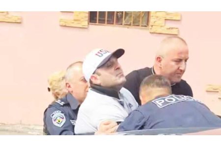 Блогер Артак Аветисян, назвавший Пашиняна предателем, арестован на месяц