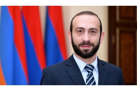 Мирзоян: Вопрос о выходе Армении из ЕАЭС не может обсуждаться, пока Ереван сам не выразит такого желания