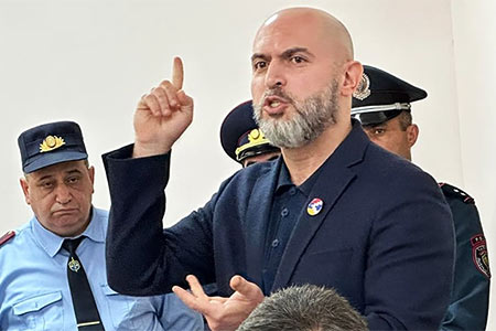 Зампред РПА уверен: Армянской оппозиции нужно сначала победить Пашиняна в "войне против памяти"