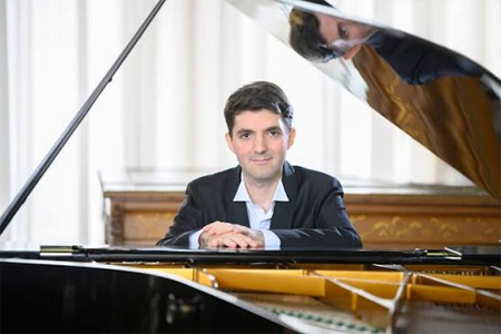 Armenian pianist Ruben Kozin makes his debut performance in Dushanbe