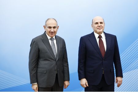 RF, RA premiers hold brief conversation