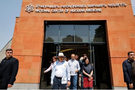 В Армении расширяют возможности ядерной медицины: Пашинян посетил Наццентр ядерной медицины