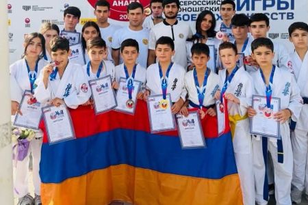 Армянская команда по киокушин карате завоевала 16 медалей в Анапе